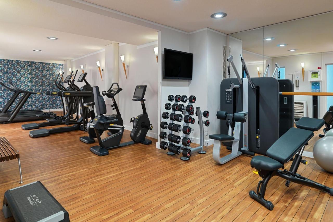 汉堡艾美酒店 外观 照片 The gym at the hotel