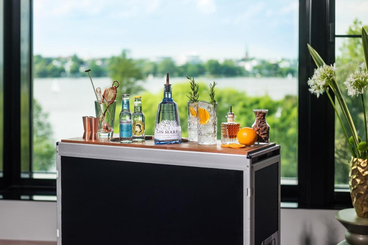 汉堡艾美酒店 外观 照片 A mobile bar
