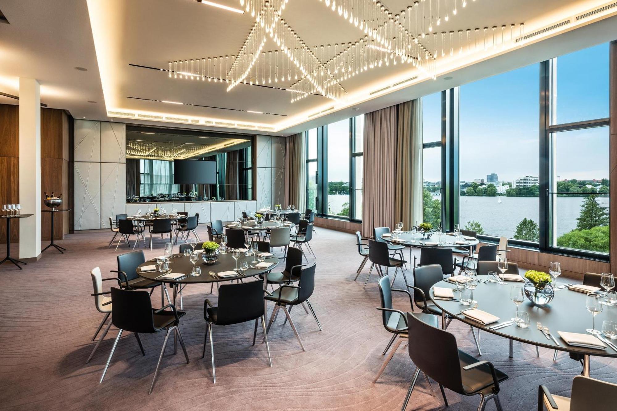 汉堡艾美酒店 外观 照片 The Club at The Landmark